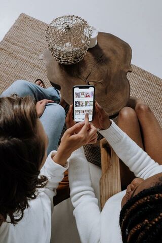 Facebook and Instagram Introduces Face Miles: Scroll Miles of Posts to Earn Face Miles